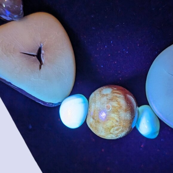 Vintage Tagua Nut & Pearl Beaded Necklace - Picture 6 of 7